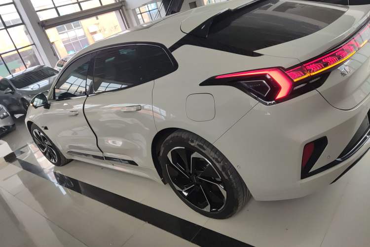 Used Zeekr 001 2025 WE Edition 100 kWh Rear-Wheel Drive
