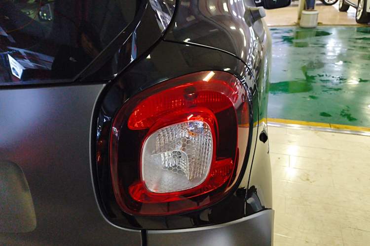 Used  fortwo 2019 0.9T 66kW Hardtop Wind Power Edition China VI
