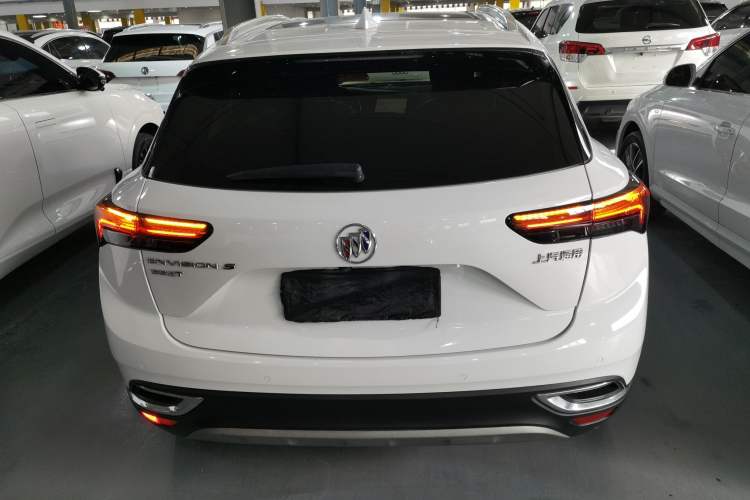 Used Buick Envision 2022 Encore S 552T Two-Wheel-Drive Luxury Model
