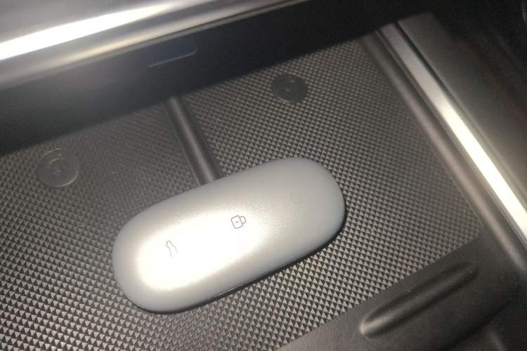 Used Li Auto L8 2023 Pro Model
