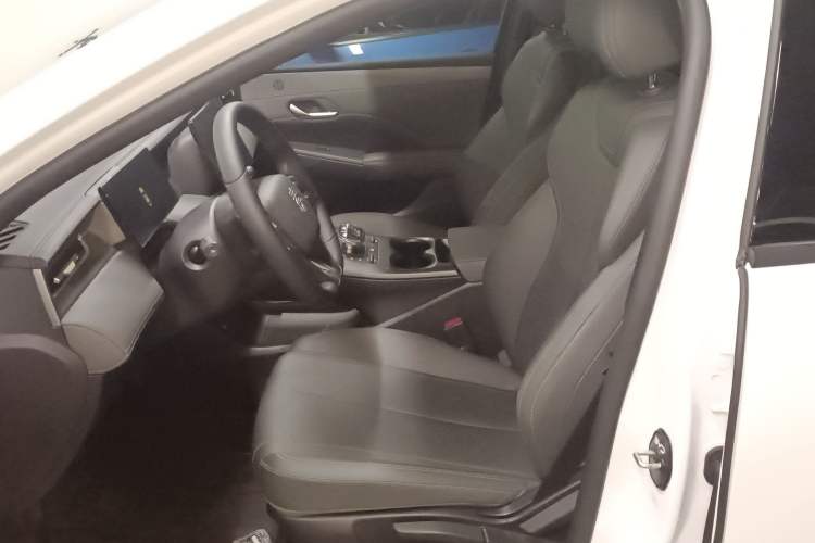 Used BYD Qin PLUS 2025 DM-i Smart Drive 55KM Leading Model