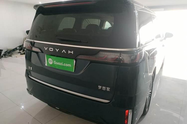 Used VOYAH Dream 2025 PHEV Four-Wheel Drive Prestige Kunpeng Edition
