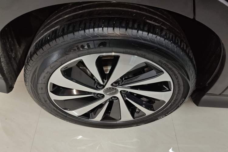 Used BYD Song PLUS New Energy 2024 Honor Edition EV 520km Luxury Model
