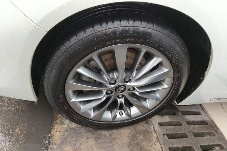 Used Infiniti Q50L 2018 2.0T Enjoyment Version China VI Standard