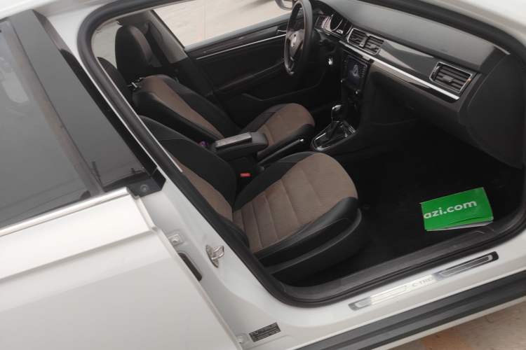 Used Volkswagen C-TREK 2017 1.6L Automatic Comfort Model
