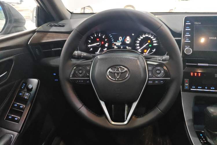 Used Toyota Avalon 2019 2.0L Ambition Edition China VI

