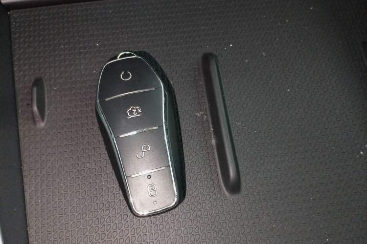 Used BYD Qin L 2025 DM-i Smart Drive 80KM Leading Model