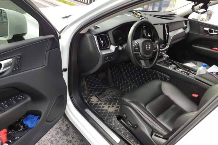 Used Volvo XC60 2018 T5 4x4 Zhiyi Edition
