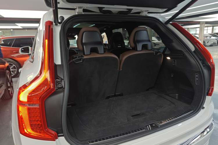 Used Volvo XC90 2023 B6 Zhiya Luxury 7-Seater