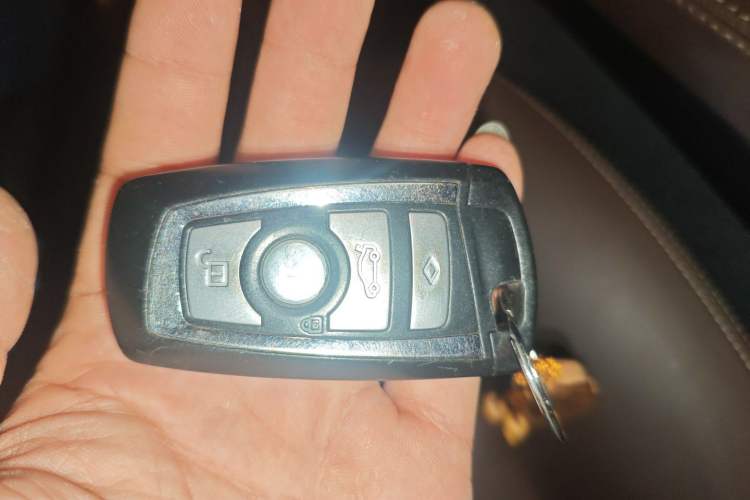 Used BMW 5 Series 2014 525Li Luxury Design Package
