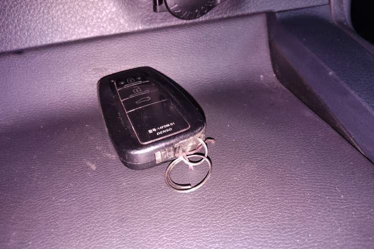 Used Toyota Avalon 2019 2.0L Ambition Edition China VI