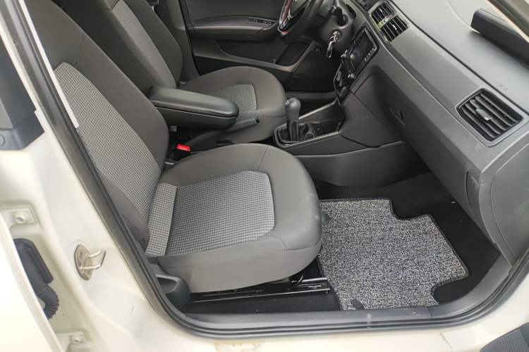 Used Volkswagen Santana 2019 1.5L Manual Fashion Edition China VI Standard
