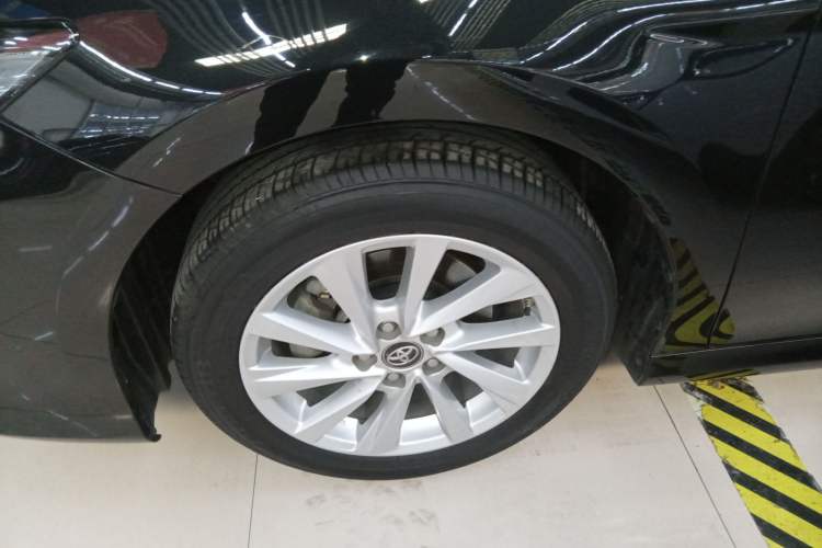 Used Toyota Camry 2021 2.0G Luxury Edition
