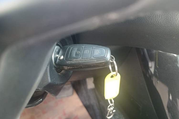 Used Ford Focus 2017 Sedan 1.6L Automatic Fashion Edition Smart Drive Version
