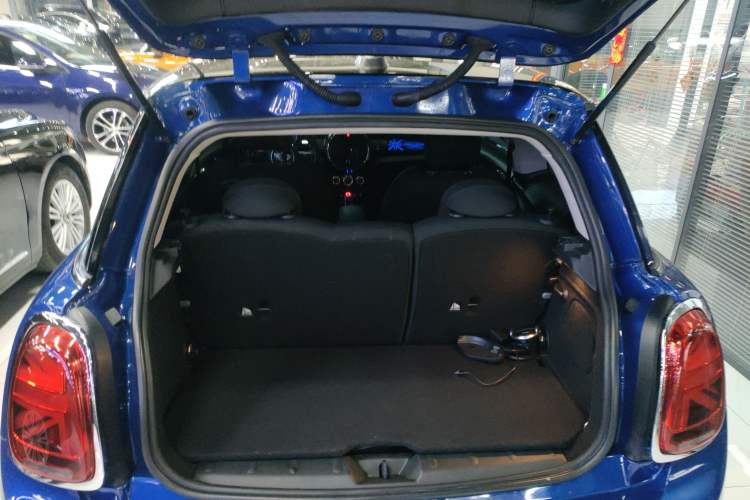 Used  MINI 2018 1.5T COOPER Classic Edition
