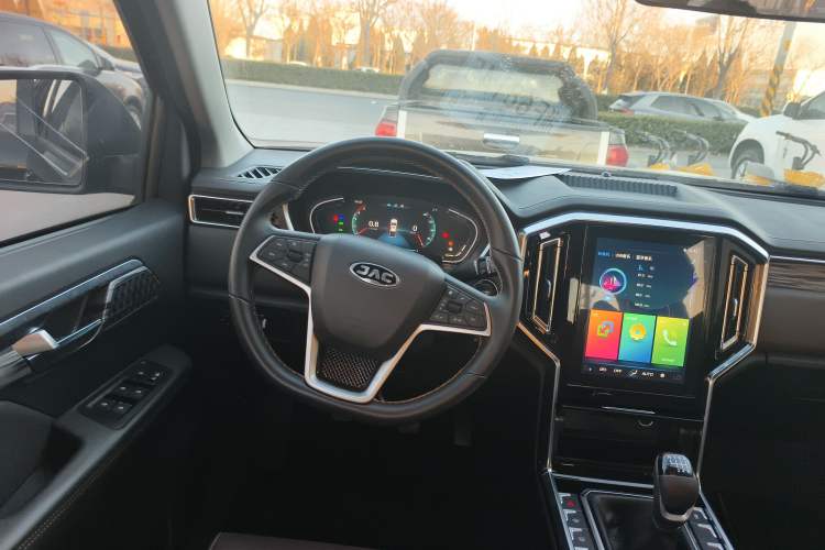 Used  Hantoo 2021 2.0T Commercial Version Manual Diesel Two-Wheel Drive Elite Large Double Cabin HFC4DB2-2E
