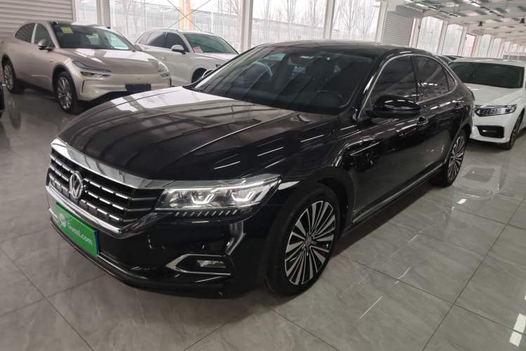 Used Volkswagen Passat 2019 330TSI Luxury Edition China VI Standard
