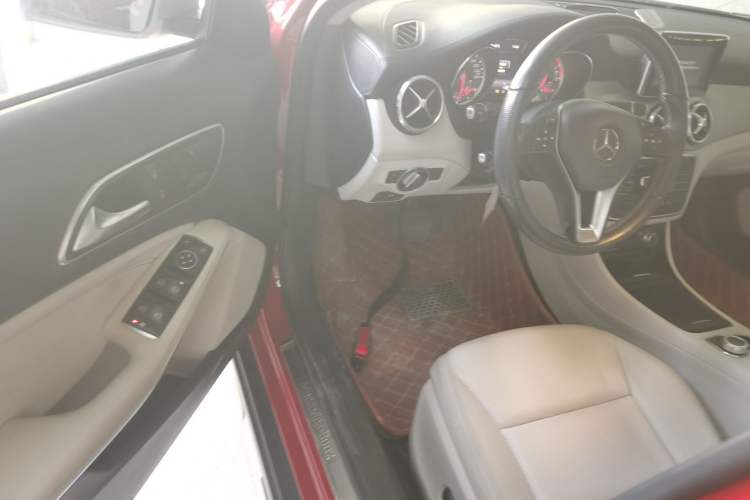 Used Mercedes-Benz GLA 2015 GLA 200 Fashion Model