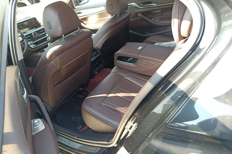 Used BMW 5 Series New Energy 2020 Mileage Upgrade Version 530Le Luxury Package
