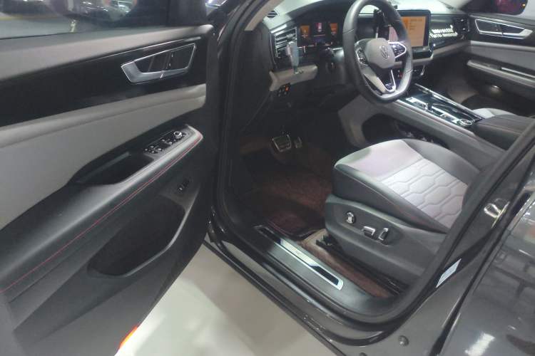 Used Volkswagen Teramont X 2022 380TSI Four-Wheel Drive Luxury Edition
