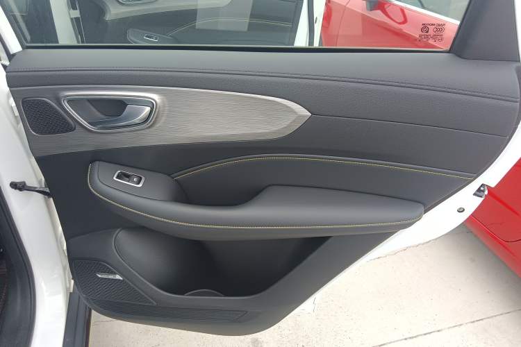 Used Roewe RX5 2020 PLUS 300TGI Automatic Ali National Trend Flagship Edition
