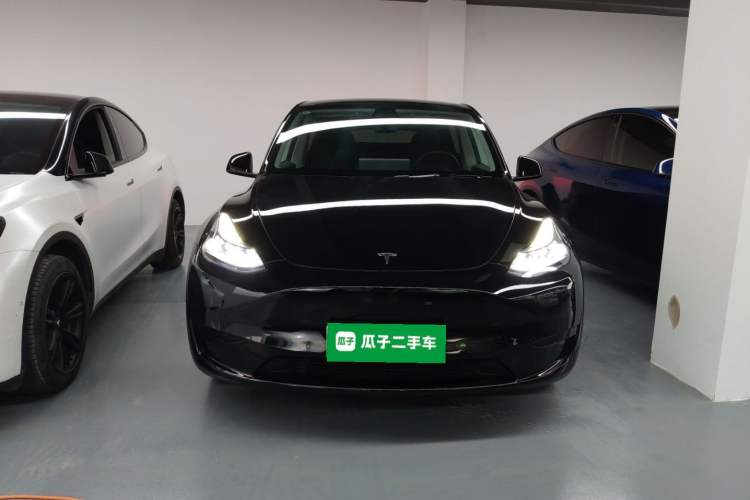 Used Tesla Model Y 2023 Rear-Wheel-Drive Version

