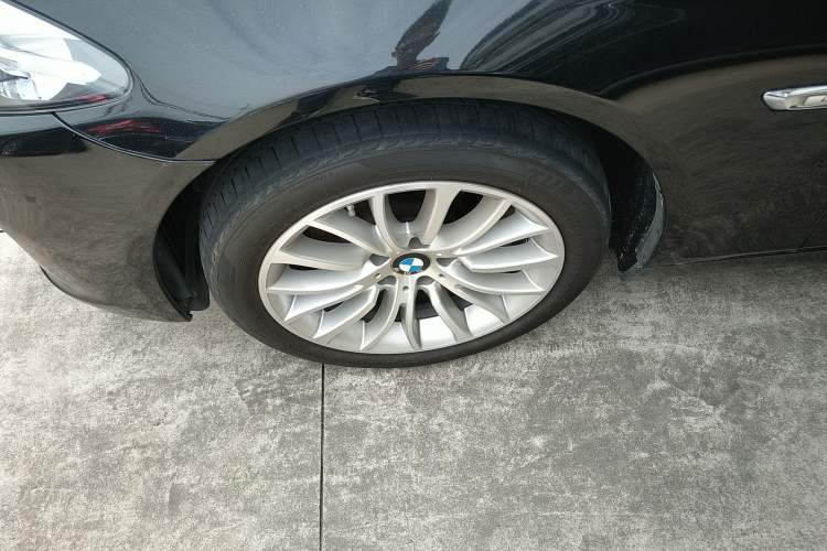 Used BMW 5 Series 2014 525Li Luxury Design Package
