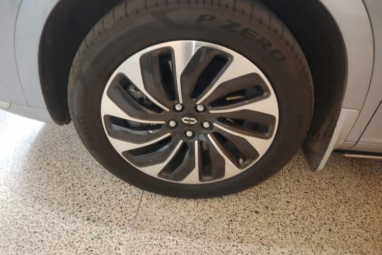 Used Hima AITO M7 2024 1.5T Intelligent Driving 4WD Max Edition 5 Seats
