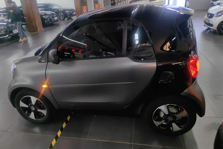 Used  fortwo 2018 1.0L 52kW Hardtop Passion Edition China V Standard
