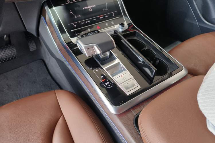 Used Audi Q7 2024 45 TFSI quattro S line Black Warrior Edition
