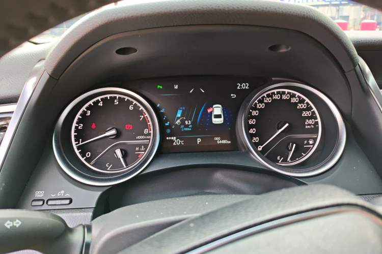 Used Toyota Camry 2021 2.0G Luxury Edition
