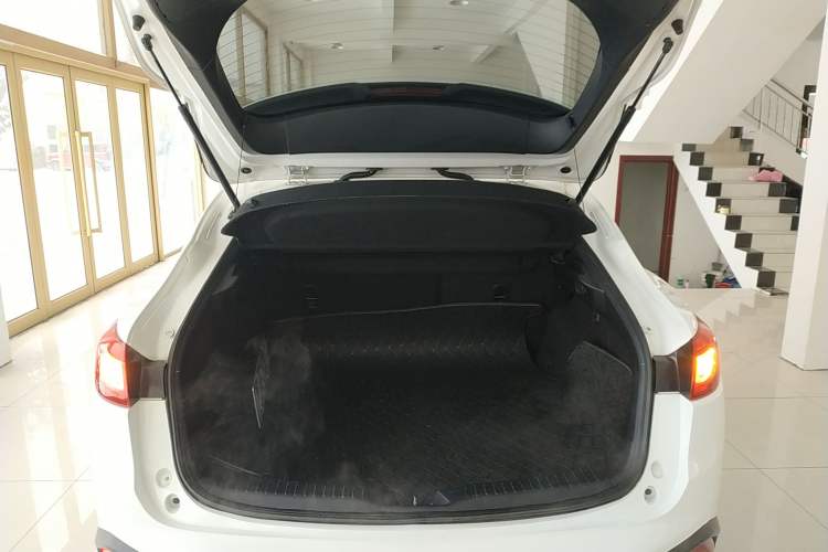 Used Mazda CX-4 2018 2.0L Automatic Two-Wheel Drive Blue Sky Dynamic Version China V Standard
