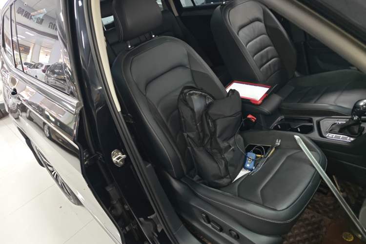 Used Volkswagen Tiguan L 2021 280TSI Automatic Two-Wheel Drive Smart Edition
