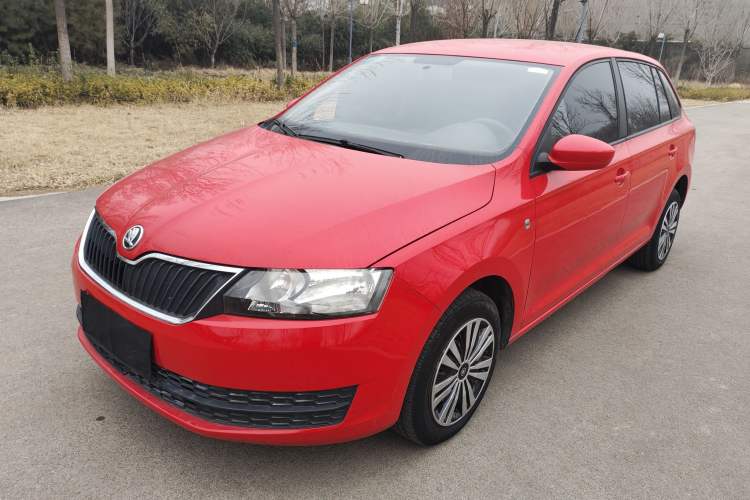 Used Skoda Rapid Spaceback 2014 1.6L Manual Enjoyment Edition
