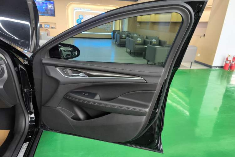 Used Buick LaCrosse 2022 552T Luxury Version
