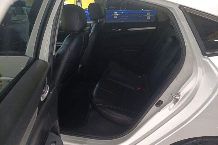 Used Honda Civic 2016 220TURBO CVT Prestige Edition
