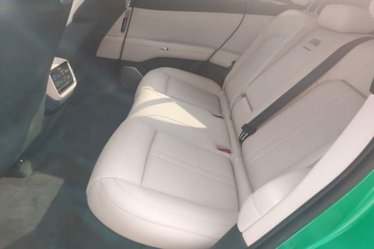 Used  YU7 2025 Ultra-Long Range Rear-Wheel Drive Version