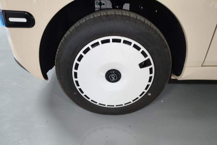 Used Chery QQ Ice Cream 2024 205km Sundae Pro
