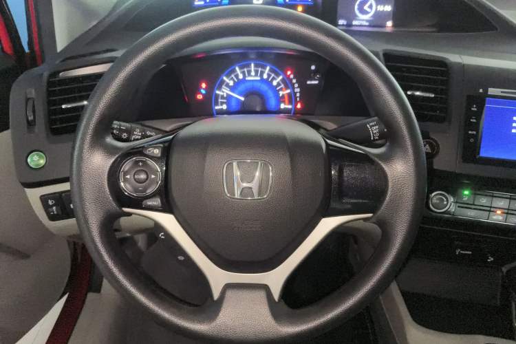 Used Honda Civic 2014 1.8L automatic comfort version
