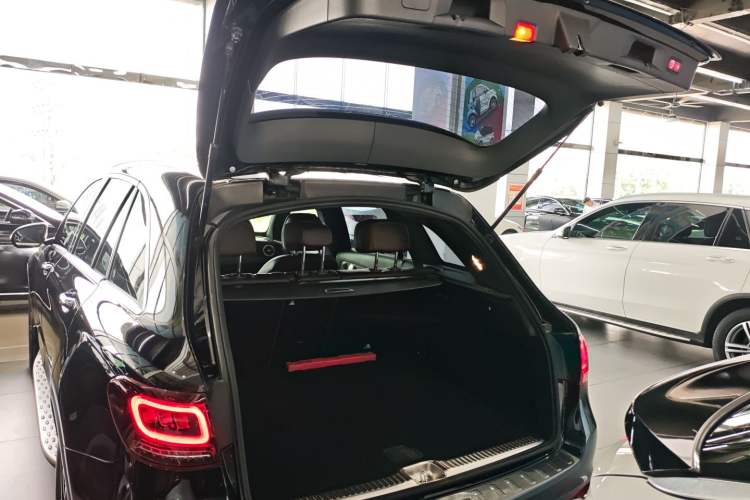 Used Mercedes-Benz GLC 2021 GLC 300 L 4MATIC Dynamic Model
