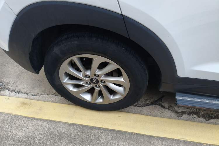 Used Hyundai Tucson 2018 1.6T Dual-Clutch Two-Wheel Drive 15th Anniversary Special Edition