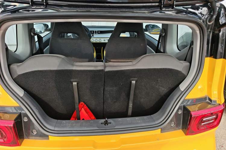 Used Wuling Hongguang MINIEV 2022 Macaron Premium Model – Lithium Ternary Battery
