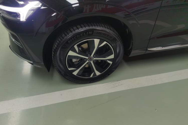 Used Volvo XC60 2026 B5 4x4 Smart Luxury Edition