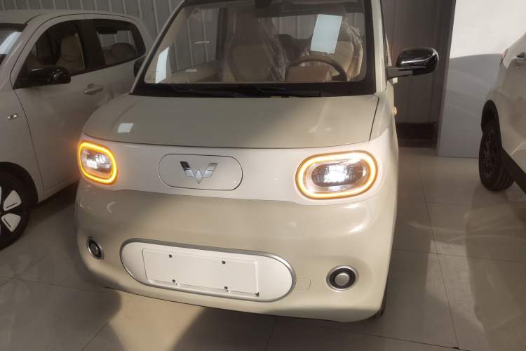 Used Wuling Hongguang MINIEV 2024 3rd Generation 215km Youth Edition
