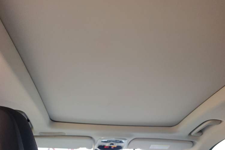 Used Lynk & Co 01 2019 2.0T Two-Wheel Drive Zhaopu Version China VI Standard
