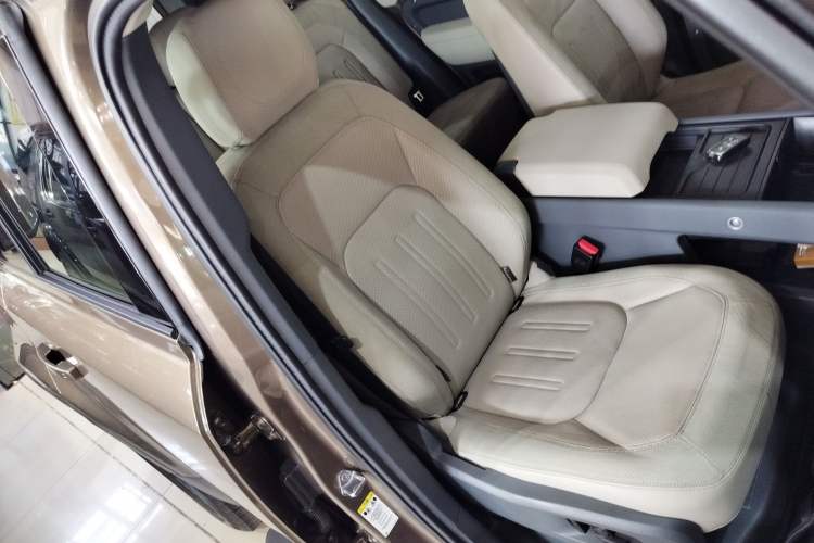 Used Land Rover Defender 2020 110 P400 SE
