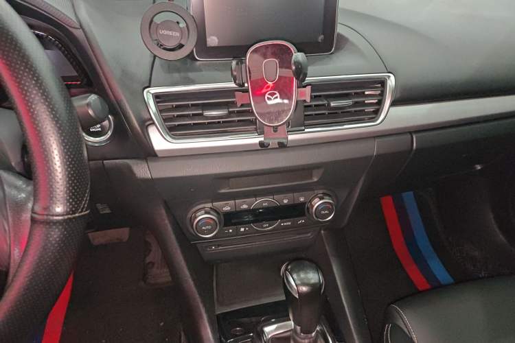 Used Mazda Mazda 3 Axela 2014 Sedan 1.5L Automatic Luxury Model