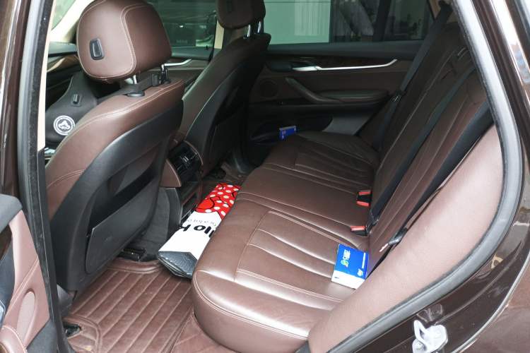 Used BMW X5 2015 xDrive28i
