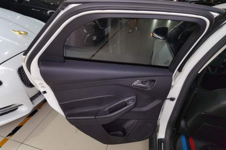 Used Ford Focus 2018 Hatchback Classic EcoBoost 180 Automatic Elite Model
