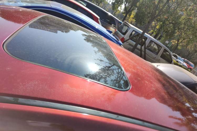 Used Nissan Tiida 2016 1.6L CVT Cool Dynamic Edition
